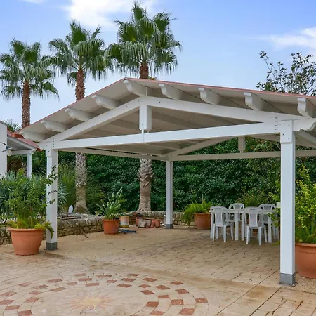 Holiday home Lovely In With Kitchen Modica