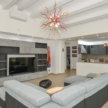Lovely In With Kitchen *