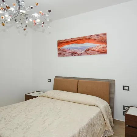 Lovely In With Kitchen Μόντικα