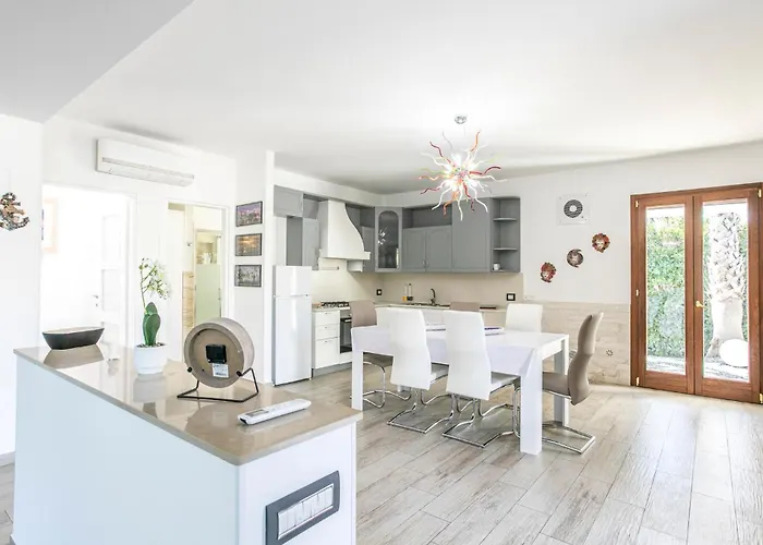 3 Bedroom Awesome In * Modica